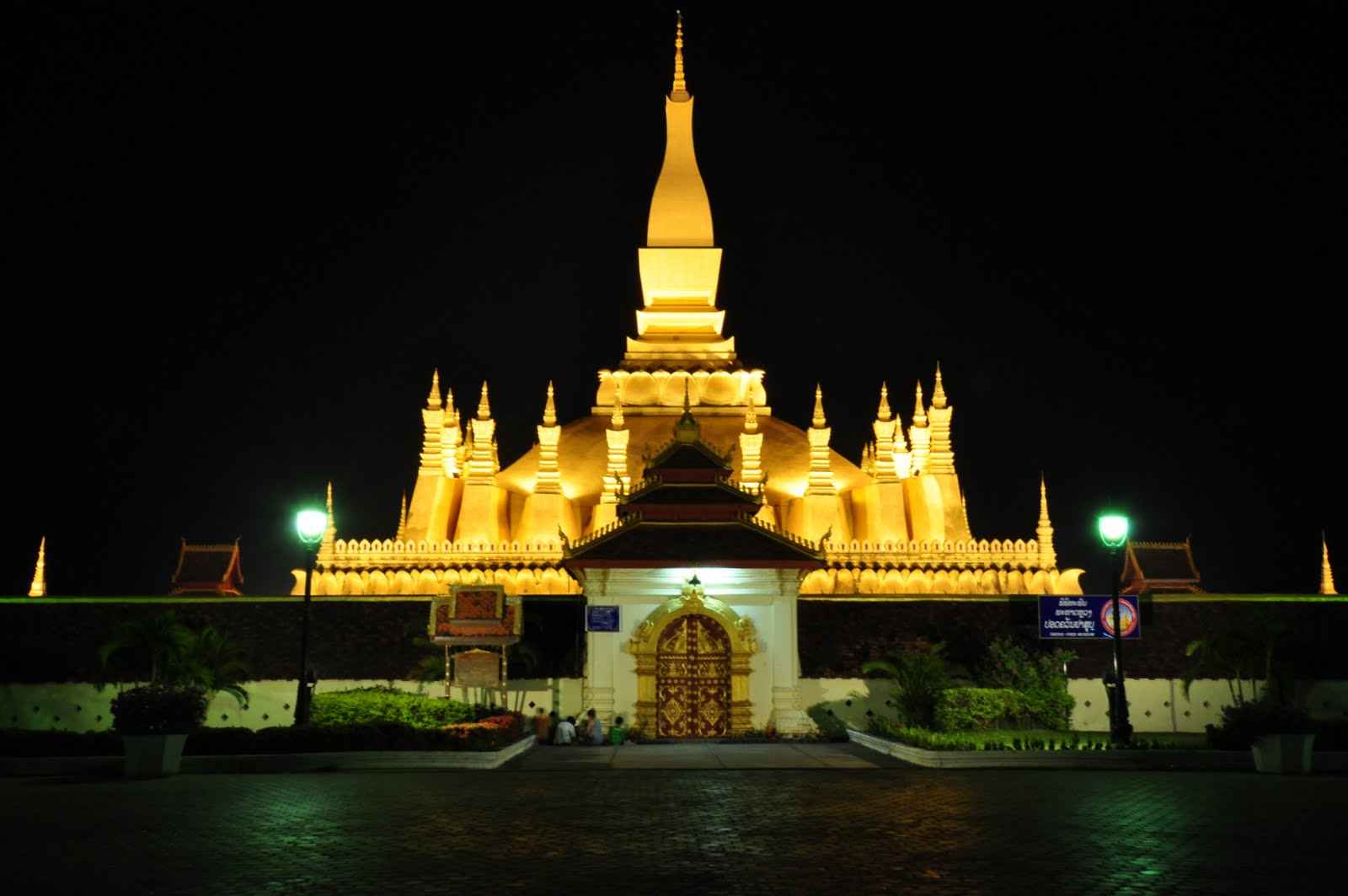 Ten Must-Experience Nightlife Gems in Laos