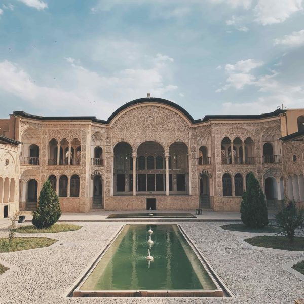 Dorsa masghati PYo9HjFhx4M unsplash 1 600x600