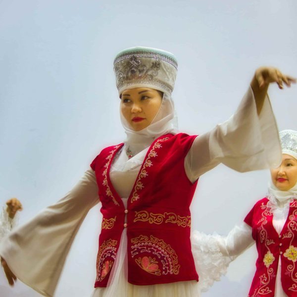 A Kyrgyz woman dressed 1 600x600