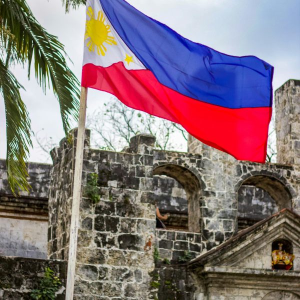 Flag of the Philippines 600x600