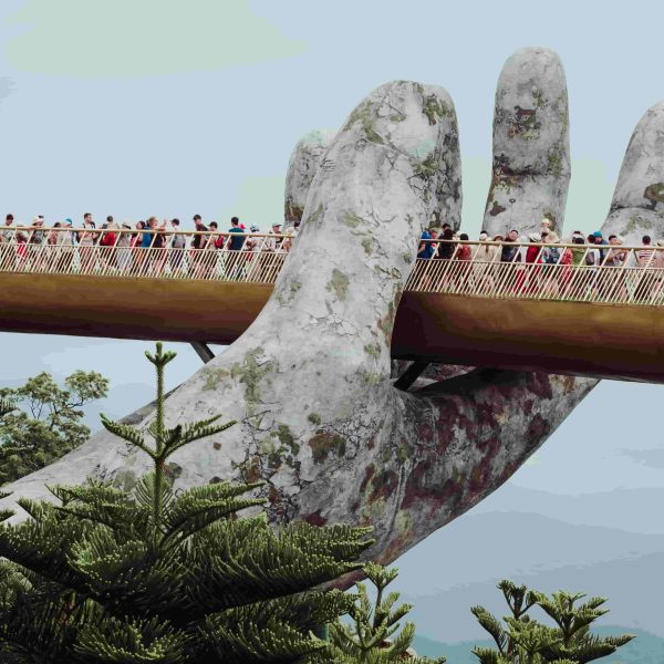 Golden Bridge on Ba Na Hills Vietnam Da Nang 1 600x600