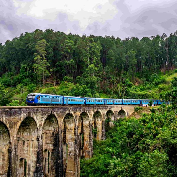 Nine Arches Bridge Ella Sri Lanka 1 600x600