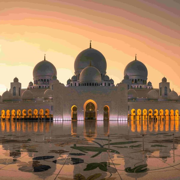 Sheikh Zayed Grand Mosque Center 5th Street Abu Dhabi United Arab Emirates 1 600x600